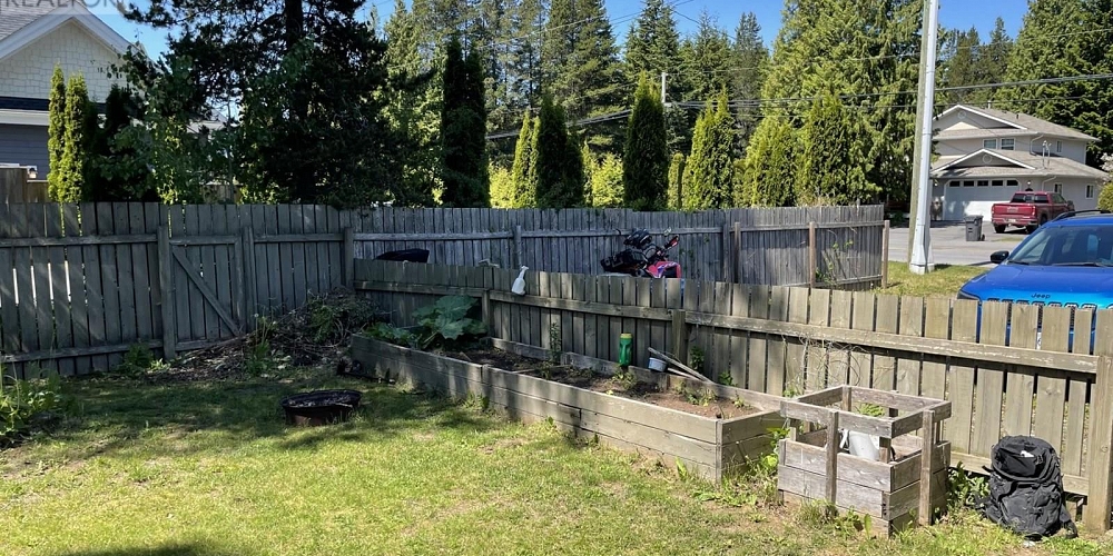 2 4809 HALLIWELL AVENUE Terrace Photo 14 2 4809 HALLIWELL AVENUE Terrace Photo 14